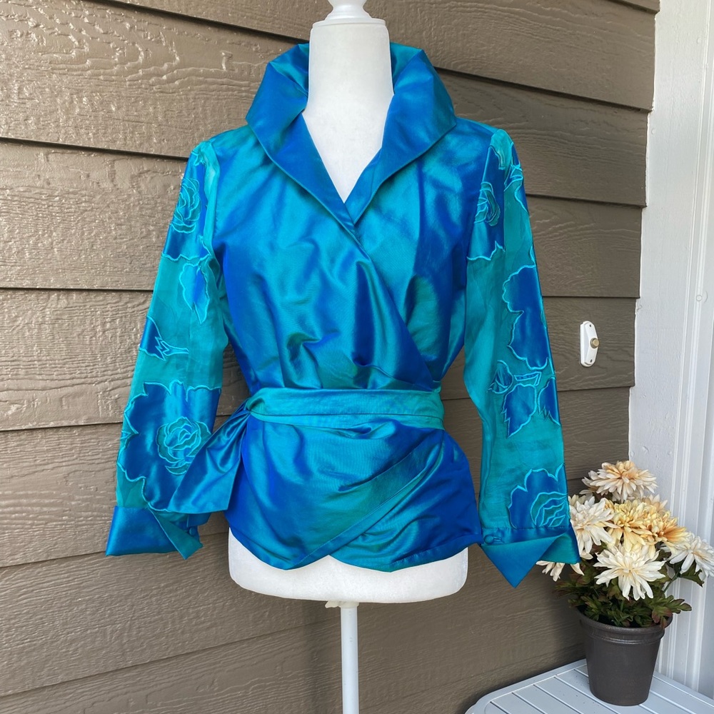 NWT Marisa Baratelli silk Wrap Elegant Blazer
Cocktail turquoise green